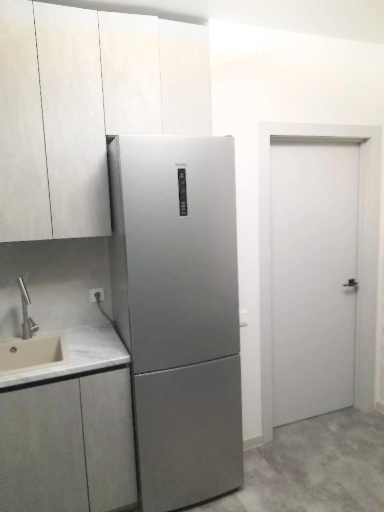 2-к. квартира, 58 кв. м., 1/3 эт.