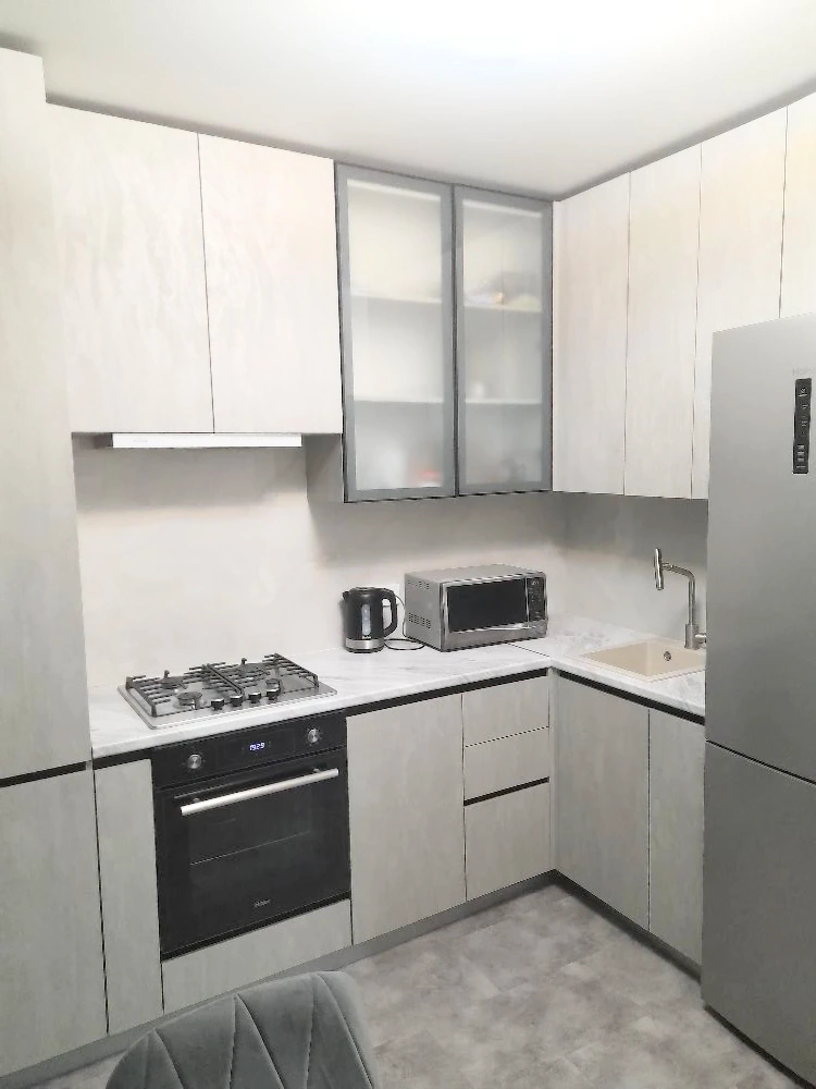 2-к. квартира, 58 кв. м., 1/3 эт.