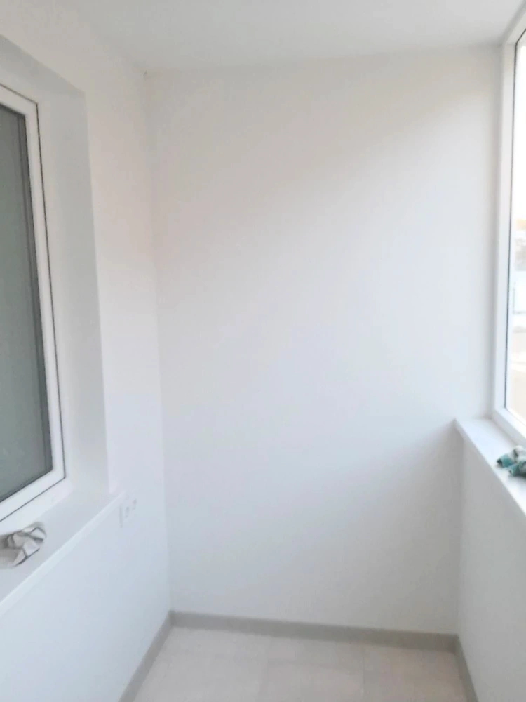 2-к. квартира, 58 кв. м., 1/3 эт.