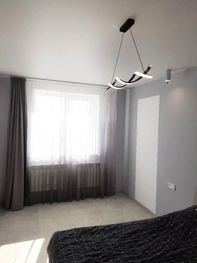 2-к. квартира, 58 кв. м., 1/3 эт.